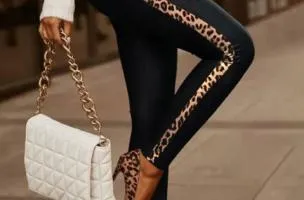 Leggings eleganti in ecopelle Margaretta, leopardati