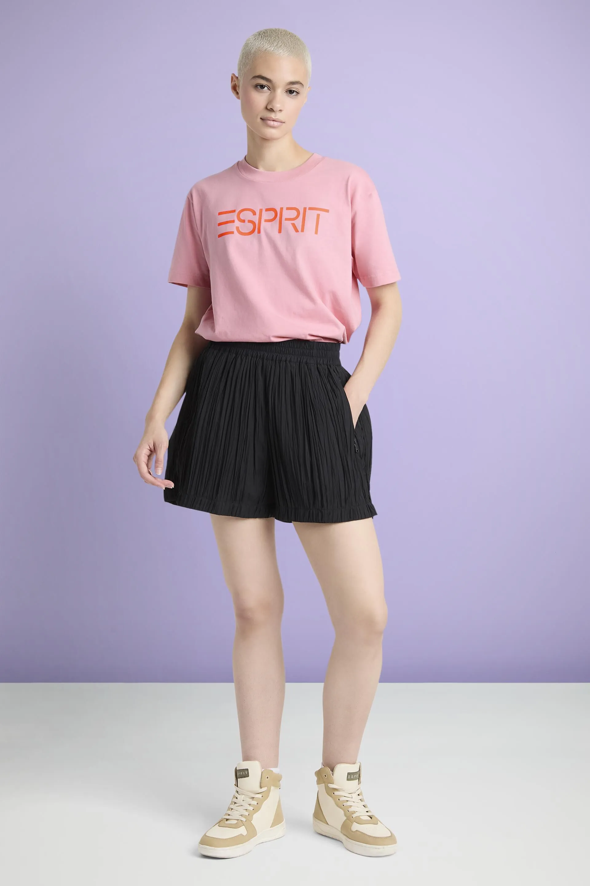 Shorts plissettati a vita alta